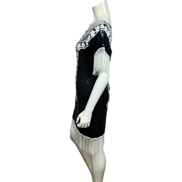 Vintage Black Sequin Beaded Fringe Dress Elegant Floral Design Flapper-Inspired - Picture 4 of 16